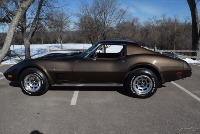1976 chevrolet corvette l82 4-speed t-tops 59k miles **trades welcome**