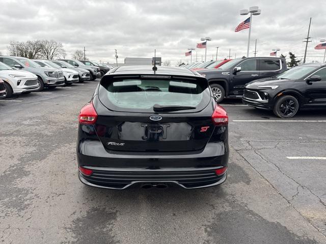 2017 ford focus st
