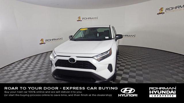 2023 toyota rav4 le