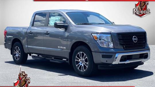 2024 Nissan Titan sv