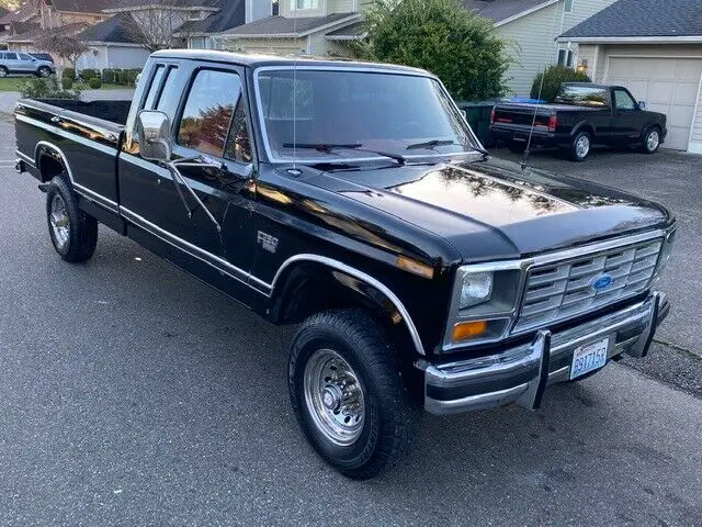 1986 ford f250 4x4 xlt 6.9 turbo diesel with 72k original miles 100% rust free