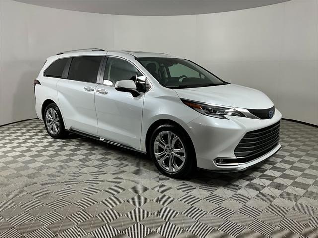 2022 toyota sienna platinum 7 passenger