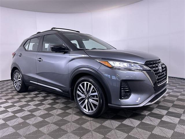 2023 nissan kicks sr