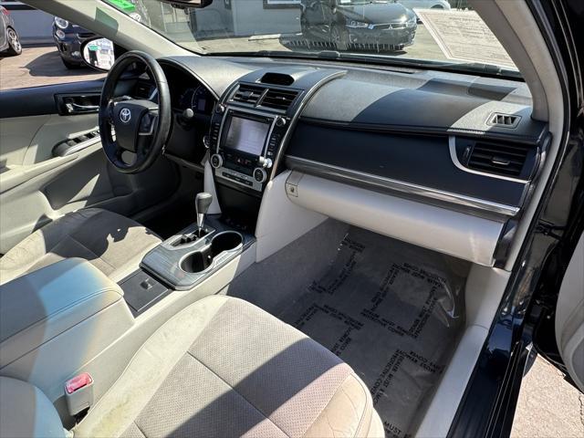 2014 toyota camry hybrid xle