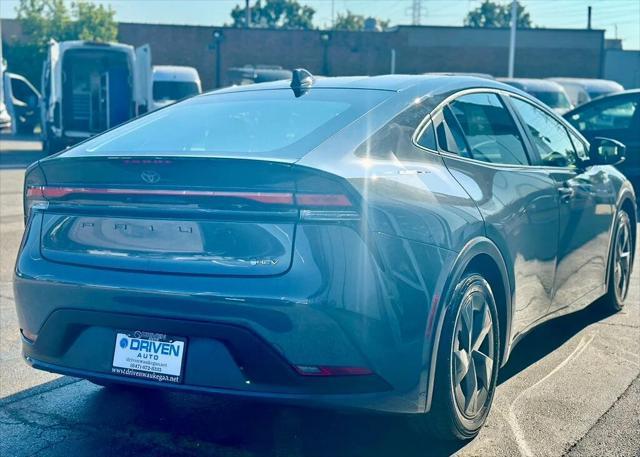 2023 toyota prius le