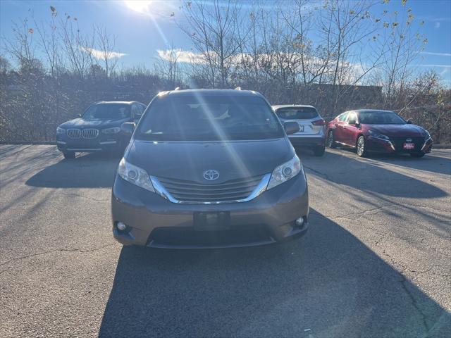 2012 toyota sienna xle