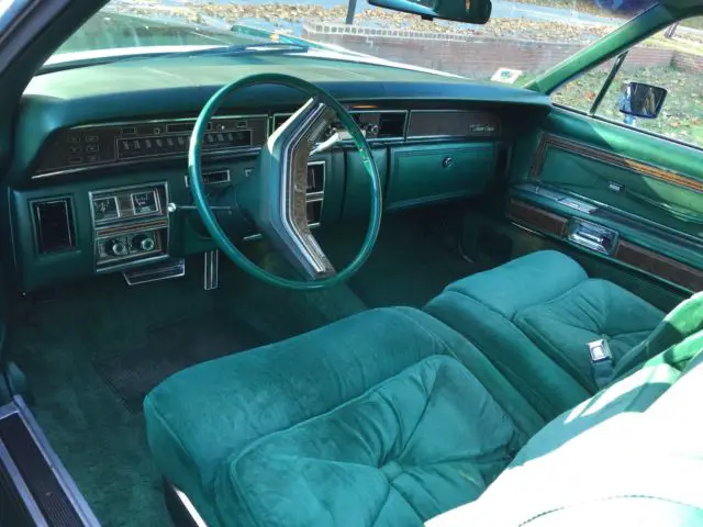 1976 lincoln continental town coupe 2-door 7.5l