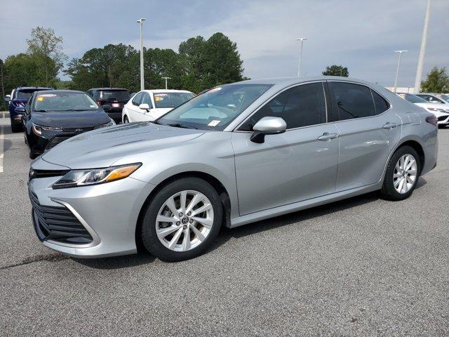 2021 toyota camry le