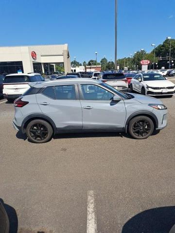 2021 nissan kicks sv