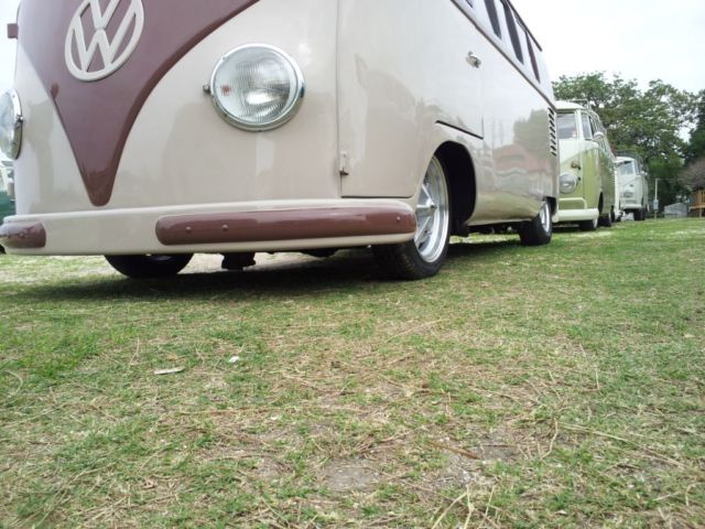 1952 vw barndoor split window bus