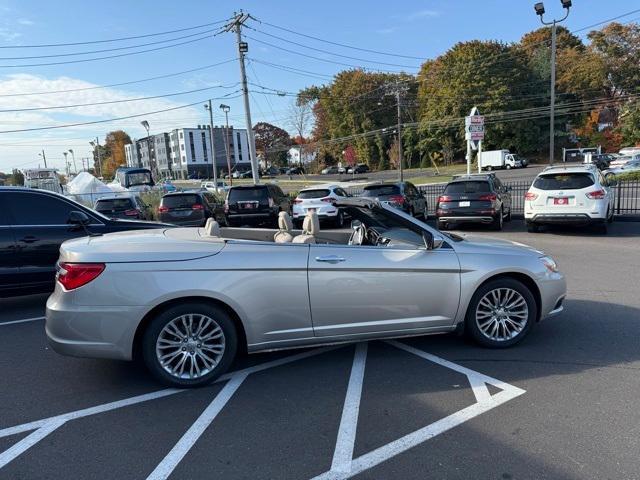 2013 chrysler 200 limited