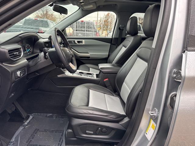 2022 ford explorer xlt