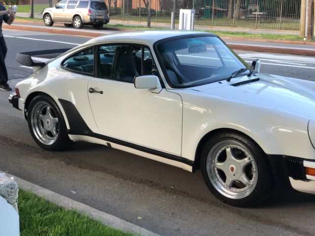 pristine 1986 porsche 911 turbo,930,full documentation,upgrades,all stock parts