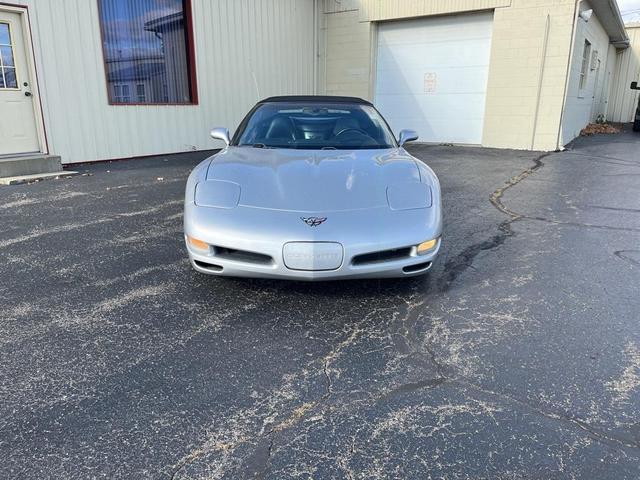 2004 chevrolet corvette base