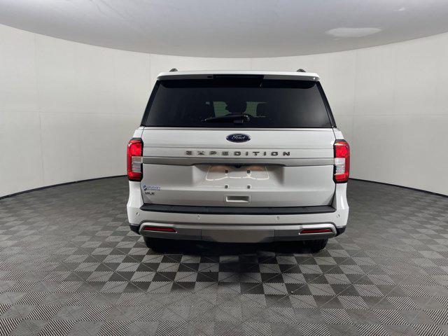 2023 ford expedition xlt