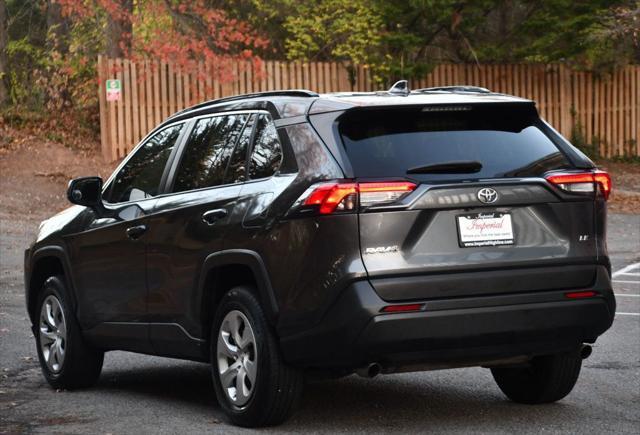 2020 toyota rav4 le
