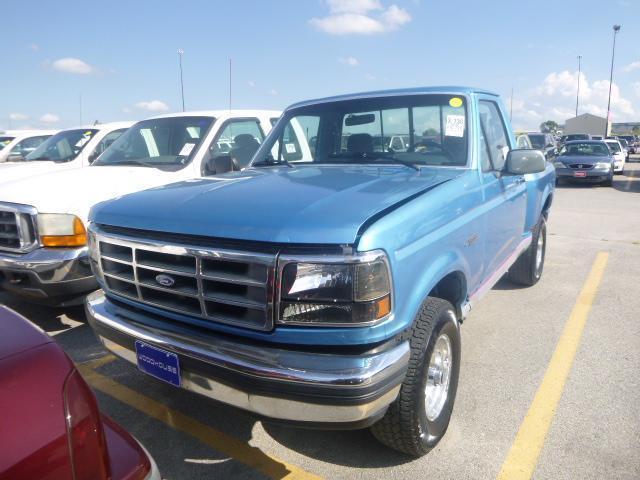 1992 ford f150 step side short bed 4x4 xlt nice truck hard to find