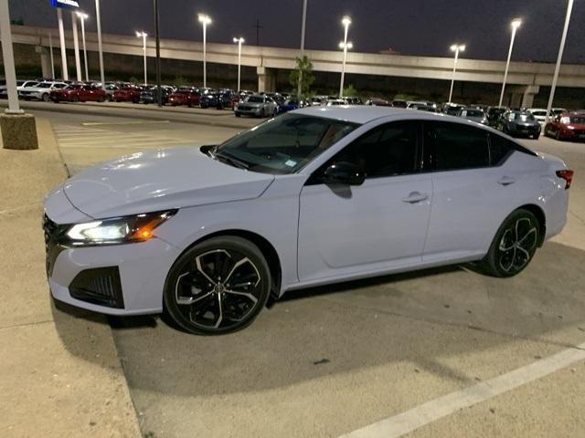 2023 nissan altima 2.5 sr
