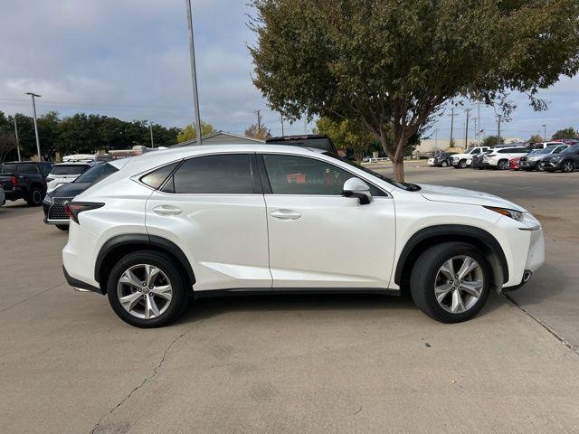2017 lexus nx 200t base