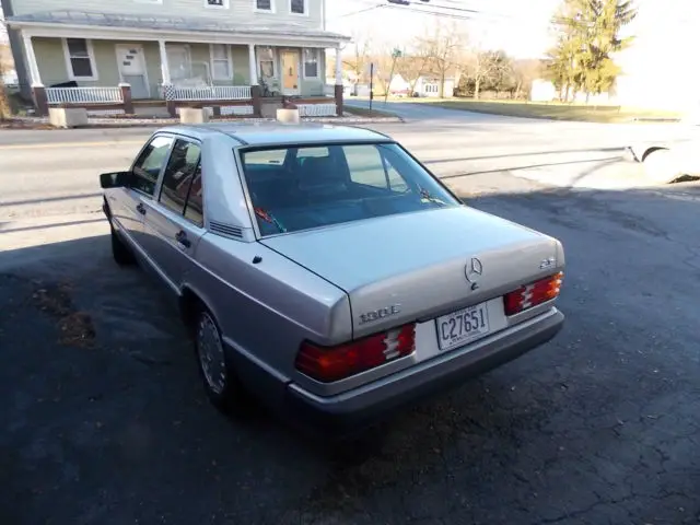 1991 mercedes benz 190e 2.6 sedan with sun roof in great condition, 55,000 mile