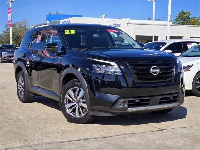 2023 nissan pathfinder sl