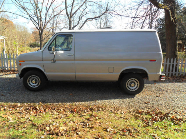 1981 shorty van with very rare 4 speed on the floor with very low mileage 74,600