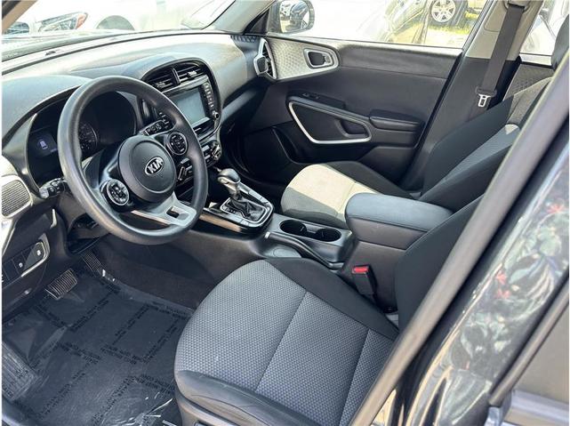 2020 kia soul lx
