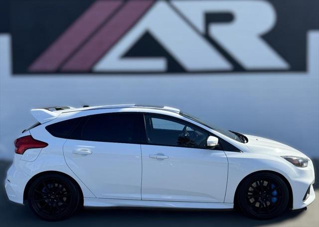 2016 ford focus rs base