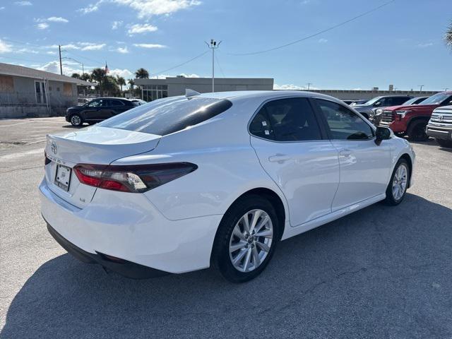 2024 toyota camry le