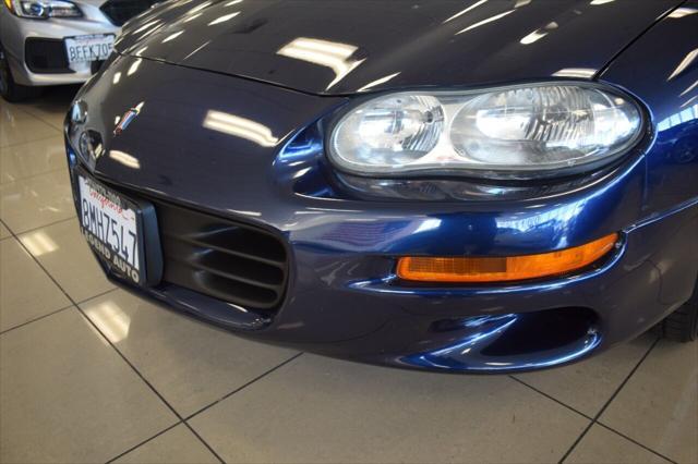 2001 chevrolet camaro base