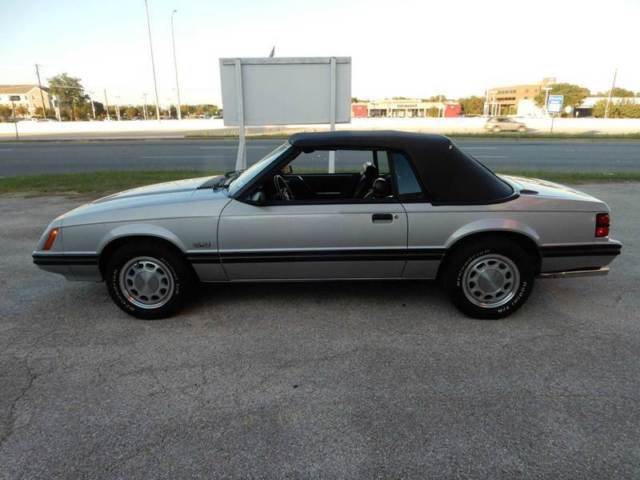 1983 ford mustang, silver with 34311 miles available now!