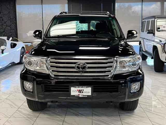 2015 toyota land cruiser base