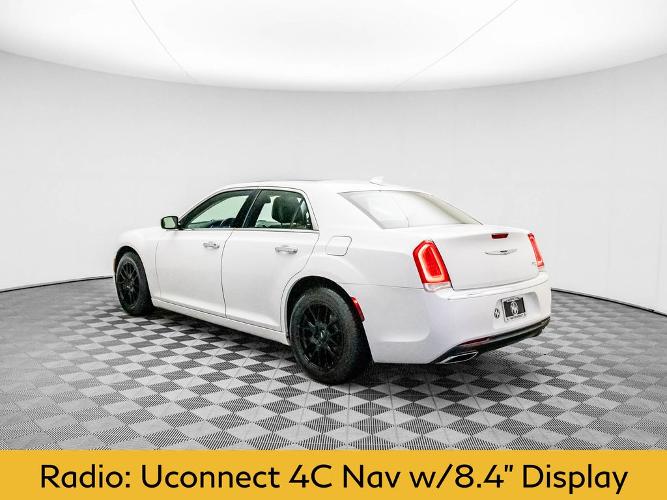 used 2017 chrysler 300 300c