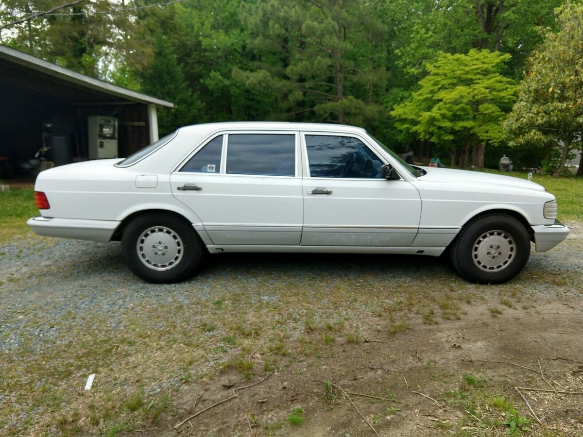 w126 mercedes-benz 560sel white