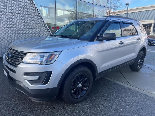 2017 ford explorer base