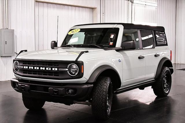 2022 ford bronco black diamond