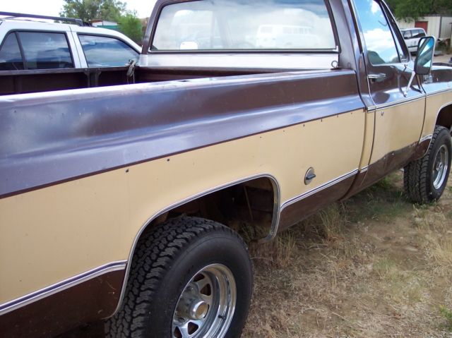 gmc 350 v8, 1/2 ton 4x4, auto trans, runs & drives great, low original miles!