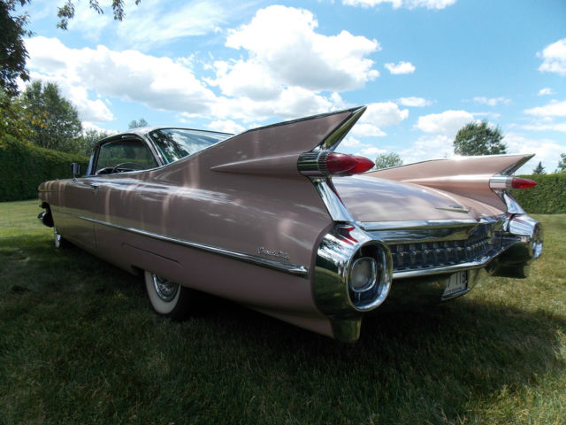 cadillac coupe de ville serie 62