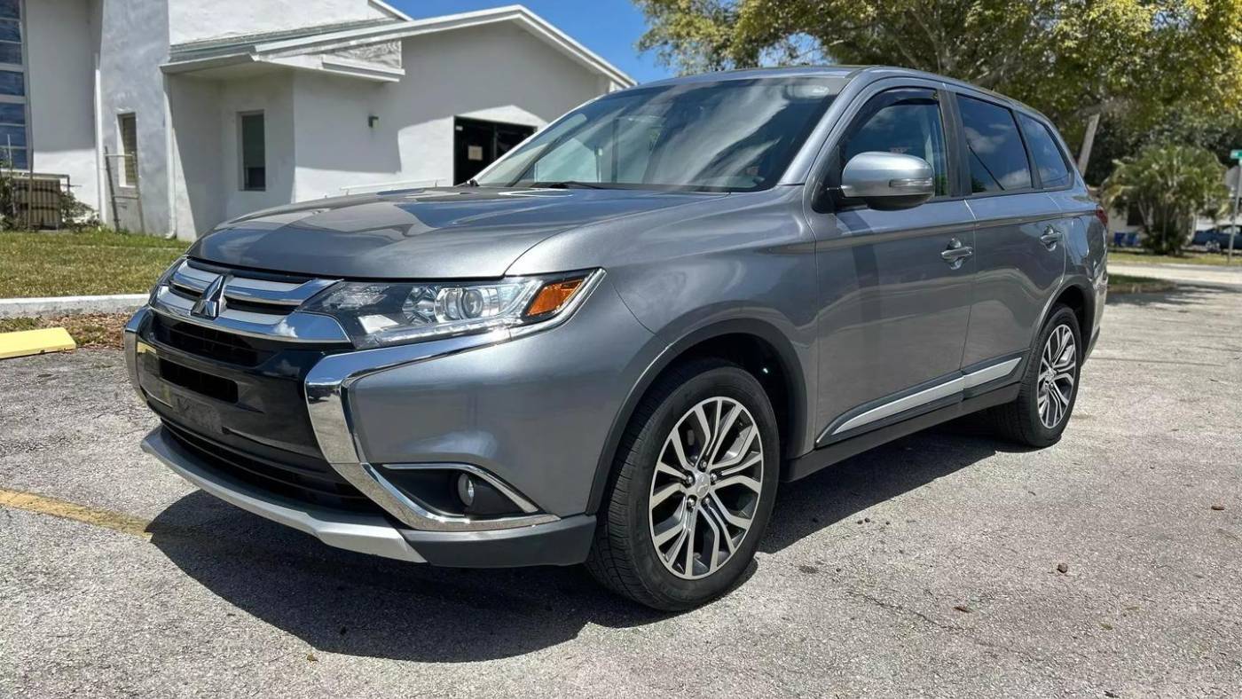 2017 mitsubishi outlander se