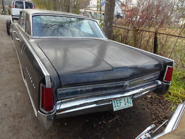 1964 buick electra 225 4 dr. hardtop complete car needs restoration