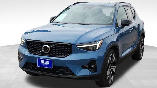 2023 Volvo XC40