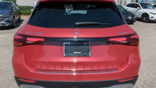 2025 Mercedes-Benz GLC