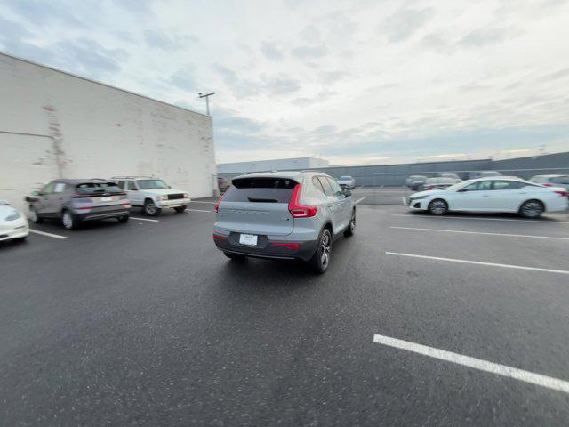 2024 volvo xc40 core