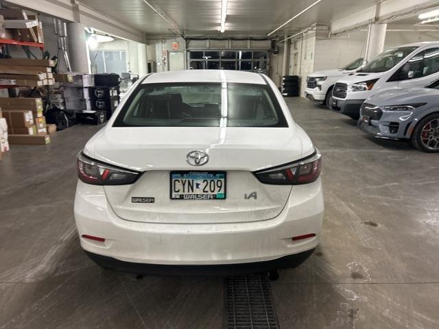 2018 toyota yaris ia base