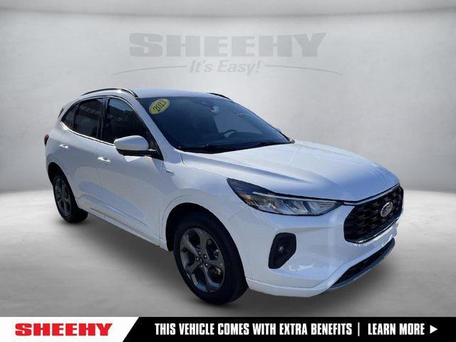 2023 ford escape st-line select