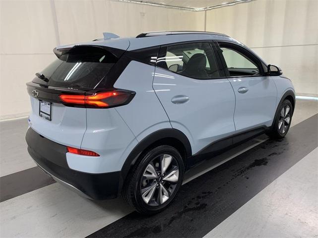 2022 chevrolet bolt euv lt