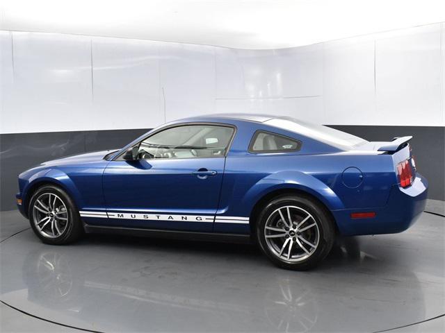 2006 ford mustang base