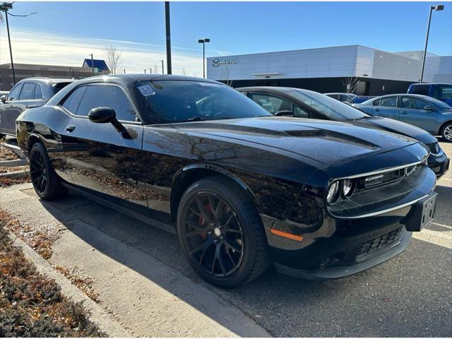 2018 dodge challenger sxt