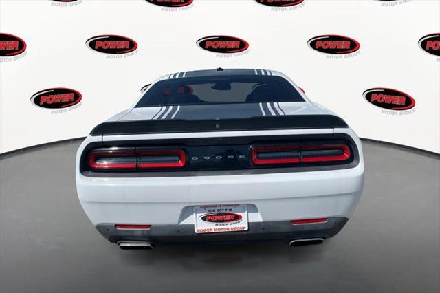 2015 dodge challenger r/t plus