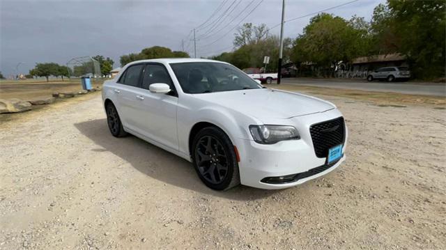2023 chrysler 300 s